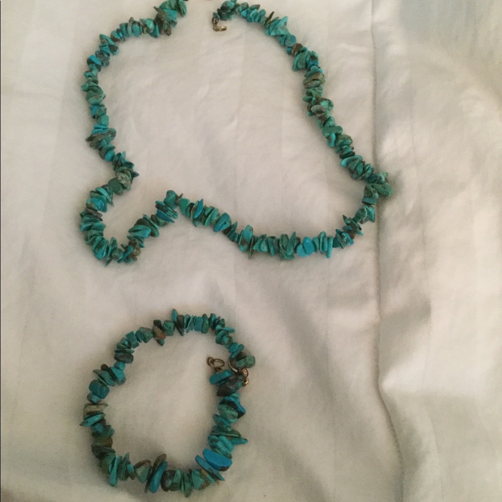 Turquoise necklace and bracelet